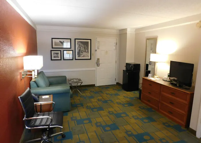 Hotel Western - O'hare Nw 3*