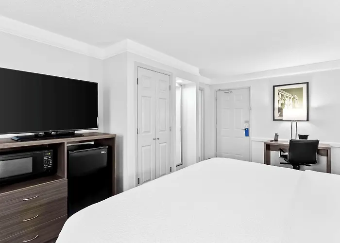 Hotel Western - O'hare Nw
